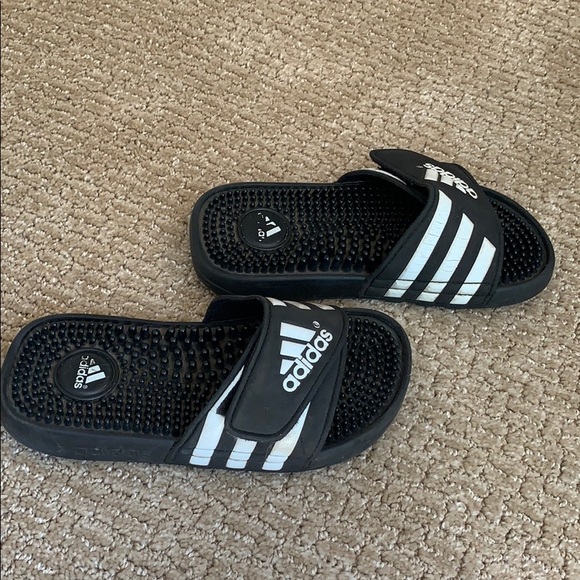 ADIDAS slides - Picture 3 of 7
